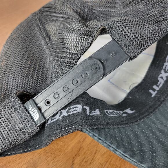 The North Face Keep It Patched Trucker Hat White Black Flexfit Tech 110 Snapback - Picture 4 of 12